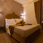 April Luxury Suites (Adults Only)