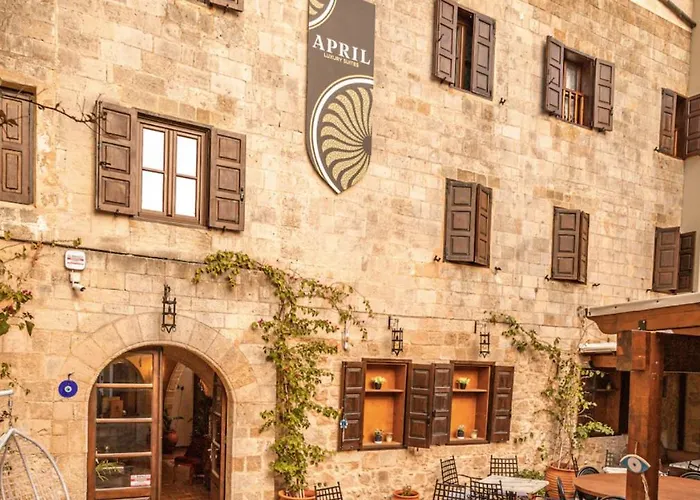 April Luxury Suites (Adults Only)