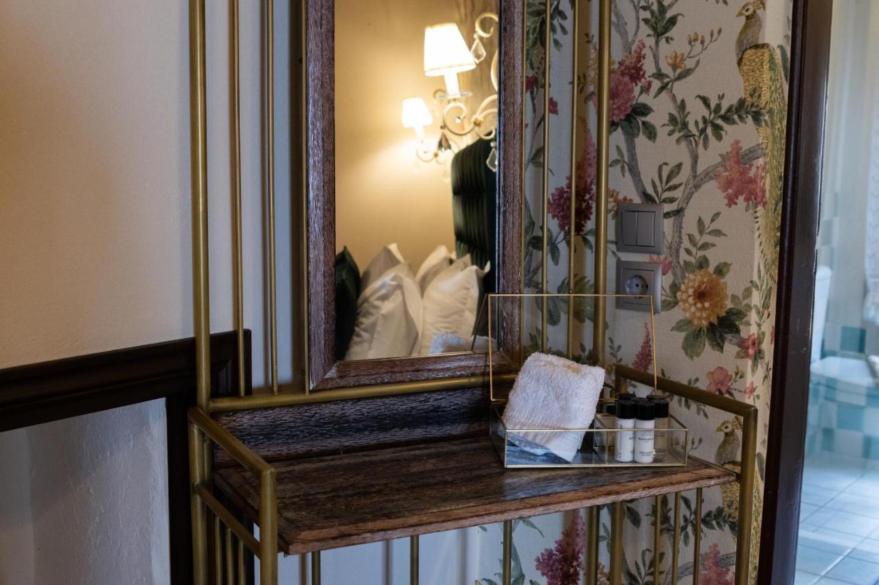 Hotell April Luxury (adults Only)